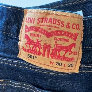 Dark denim, men’s 501 Levi’s